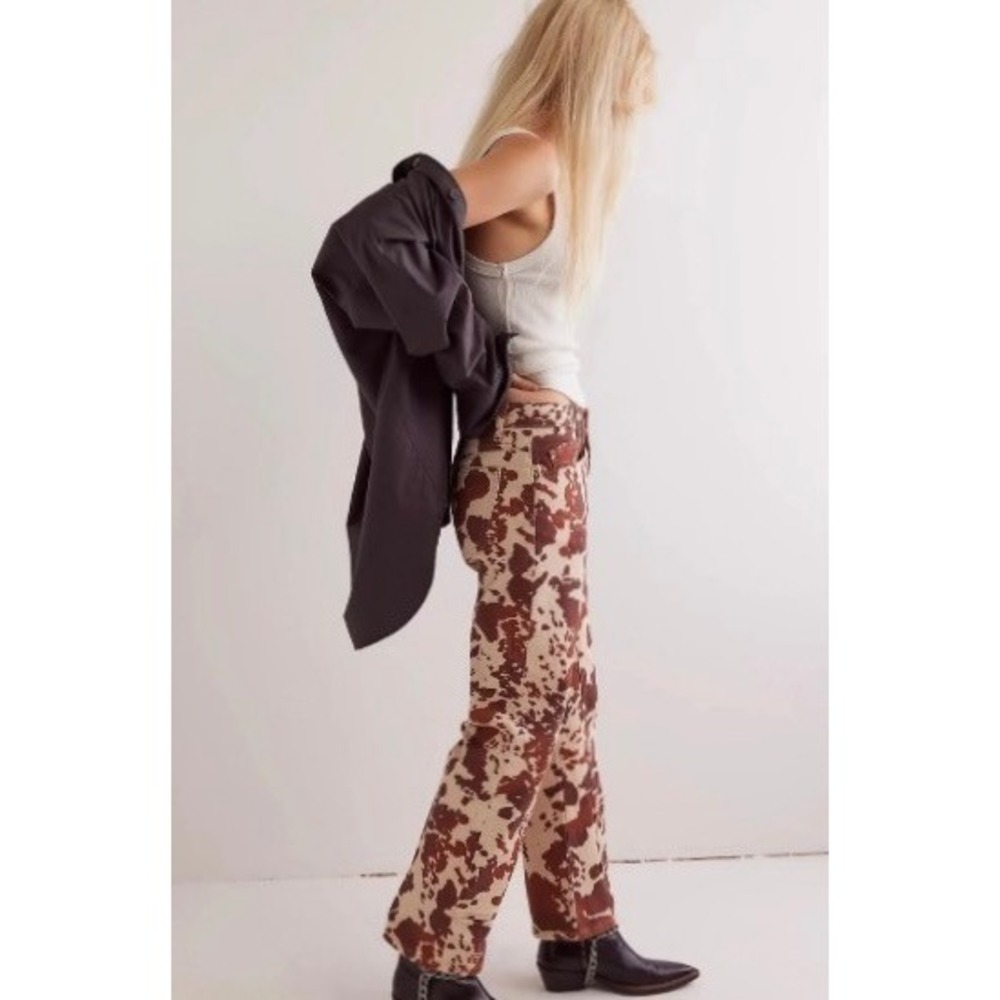 Free People We The Free Risk Taker High Rise Straight Jeans Cow Print Sz: 30 NWT - Picture 2 of 8